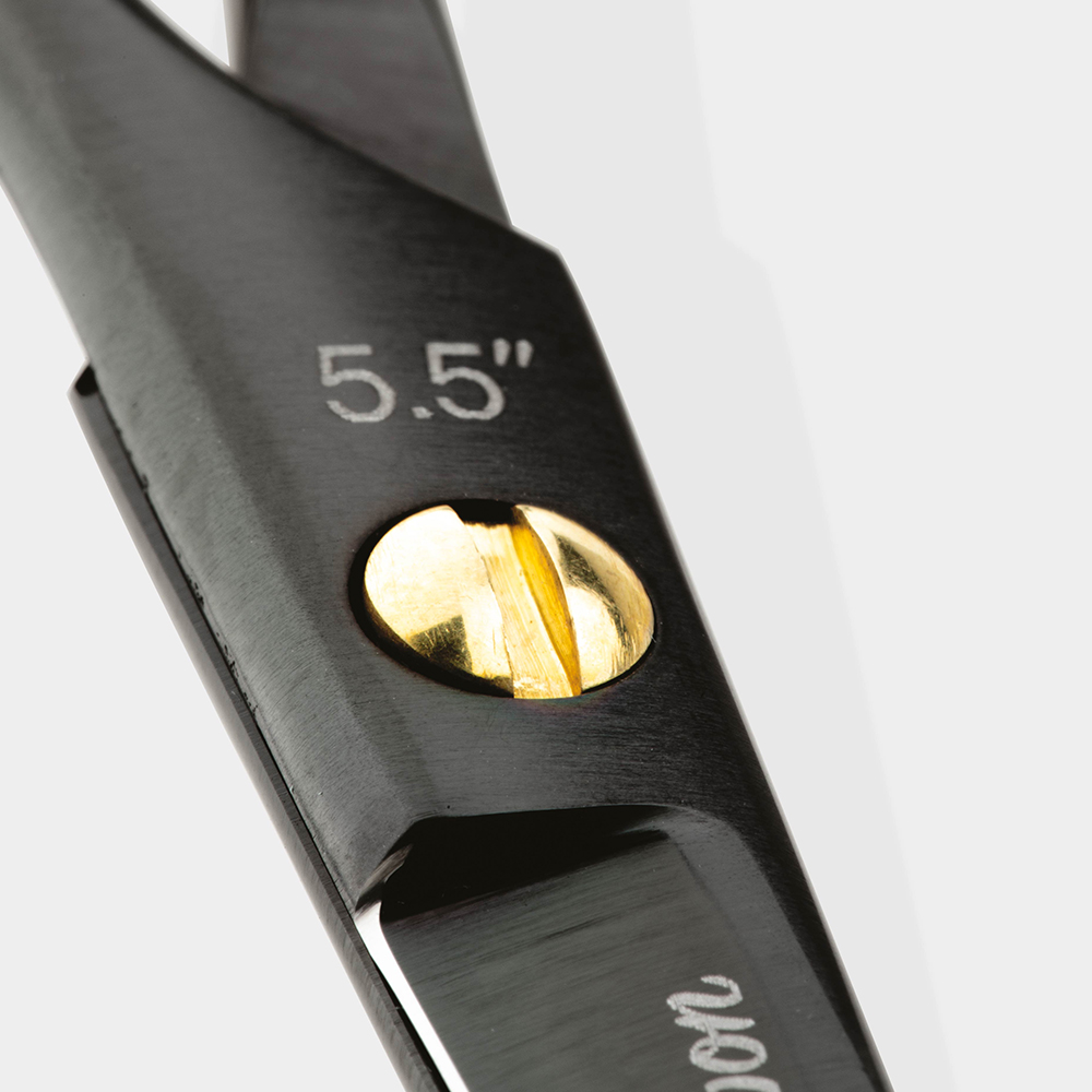 Iwasaki Nara Karbon Hairdressing scissor 5,5