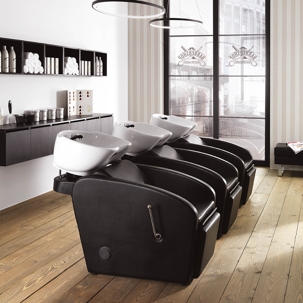 Class Confort Washing unit with raised footrest