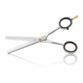 Iwasaki Classic line 5.5" thinning scissors with 32 double teeth
